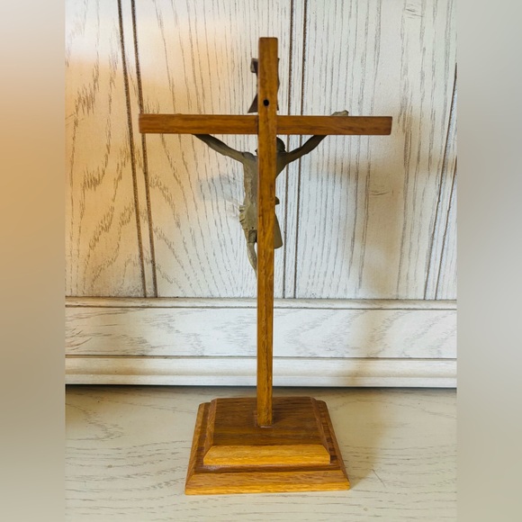 Standing cross - Picture 2 of 2